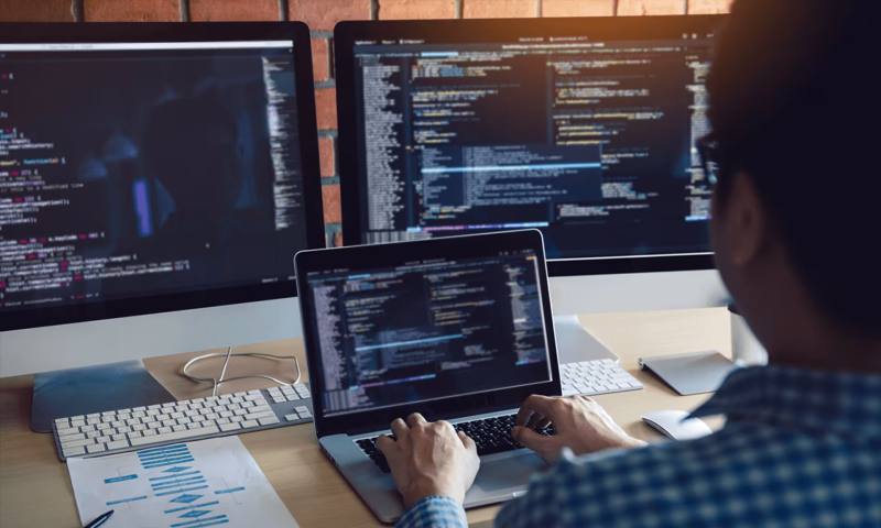 数据科学选型:R与Python如何赋能沙坪坝区网站建设?